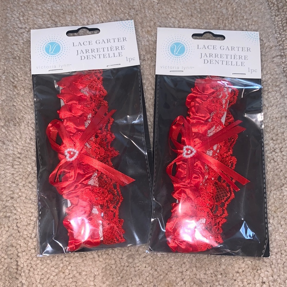2 pc Garter set.